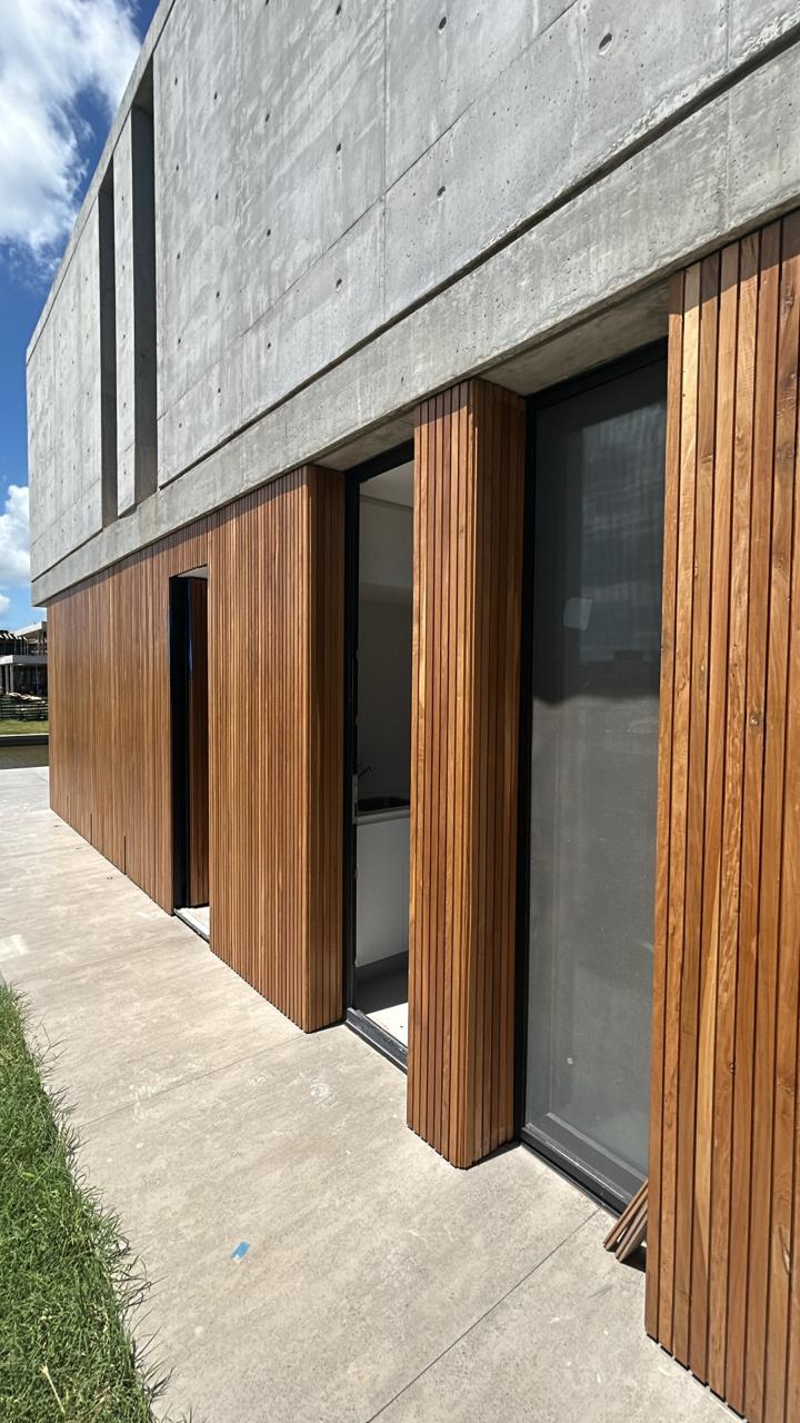 El Yacht 330 - Vista adicional