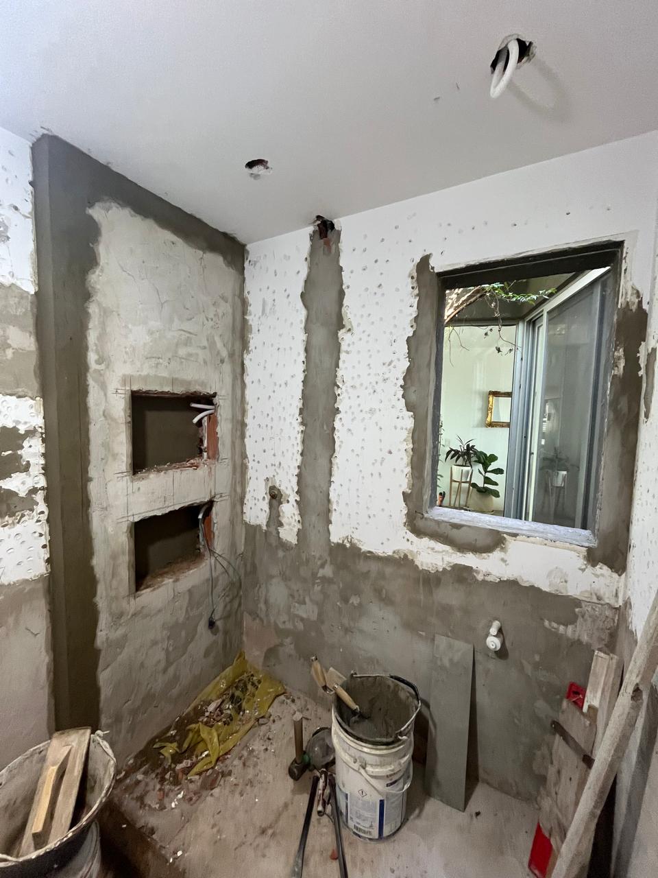 Reforma de Baño en Suite y Sala de Ensayo - Vista 5