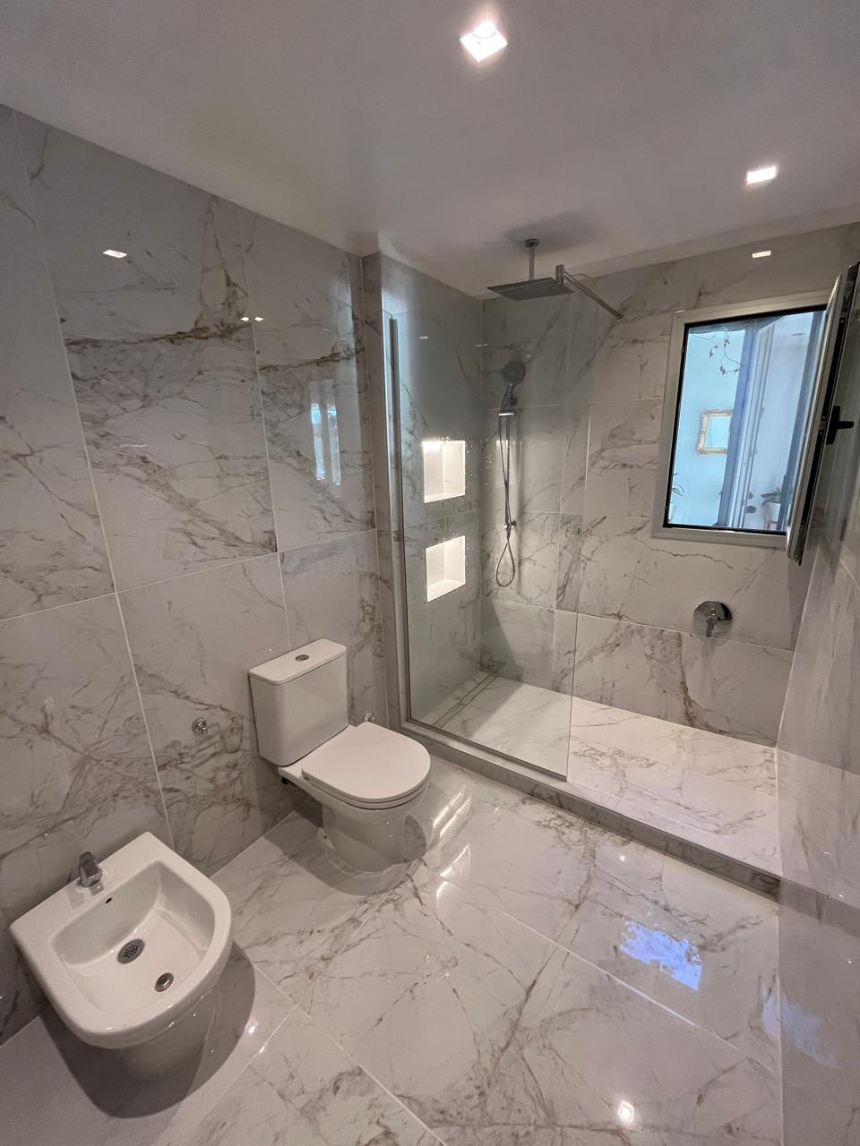 Reforma de Baño en Suite y Sala de Ensayo - Vista 6