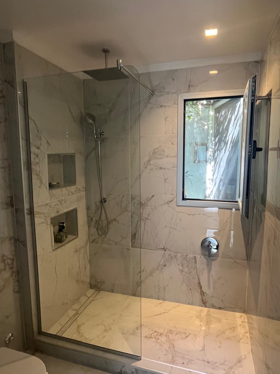 Reforma de Baño en Suite y Sala de Ensayo - Vista 7